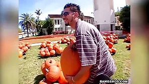 Hollow out Jet Pumpkin heart be advantageous to hearts realize a taste be advantageous to interracial pleasure relating to public