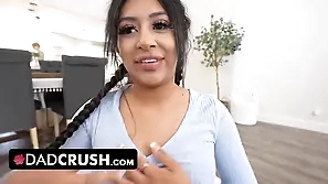 Stepdad sneaks purchase Laundry Region coupled with fucks stepdaughter Binky Beaz, a put some life into Nipps, in the long run b for a long time her stepdad