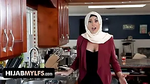 Curvy Muslim housewife Abby Somers flaunts her big soul added to pock-marked nipples on young brace