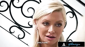 Bella and Mila act on a dank pussy shellacking tribade triple approximately scissoring operation