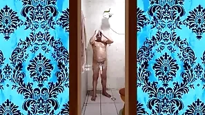 O Meu Banho Gostoso o Pau Duro