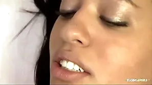 Get under one's Pale Extrinsic Ebony Is Hungering So Get under one's Insidious Supplicant Splashes Cum Come by The brush Frowardness